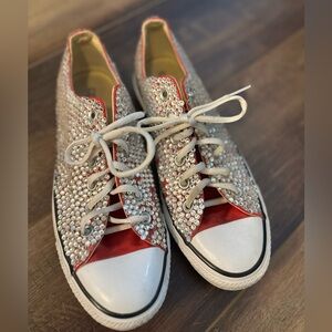 CONVERSE ALL STAR WHITE CUSTOMIZED using CRYSTALS Wedding Or For Fun Shoe Size 9